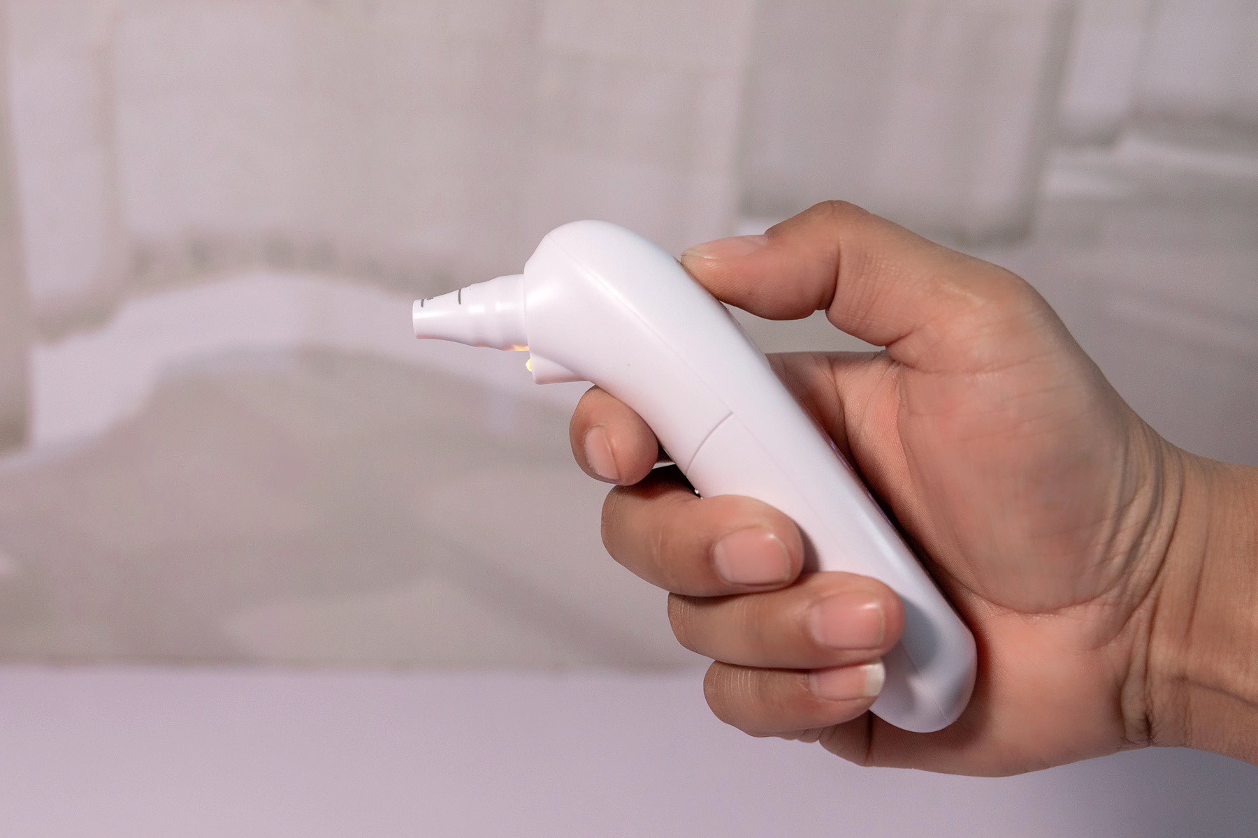 一秒测温，凡米发光耳温计，婴儿也能用的测温计