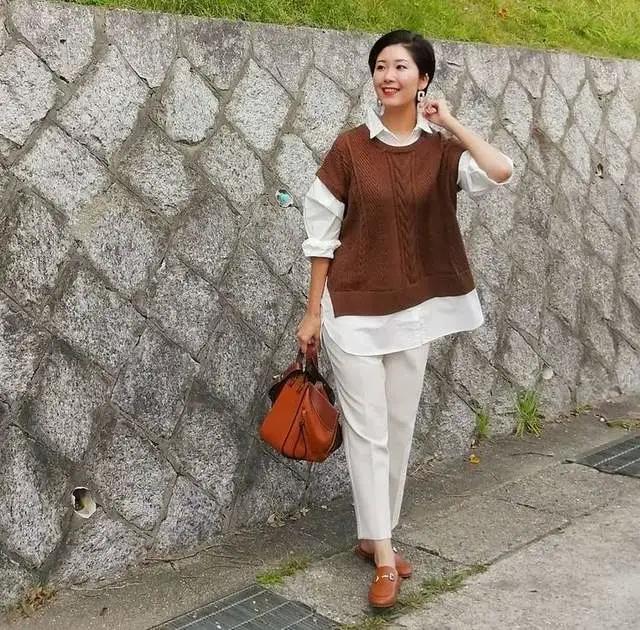 主妇 中年女性穿搭指南，少穿打底裤！看看日本主妇的搭配，时髦又气质