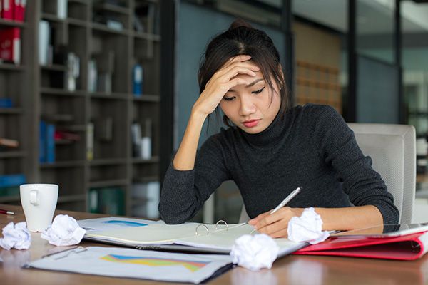 人口|人口结构失调，新生儿出生率持续下跌，原因都出在哪儿呢？