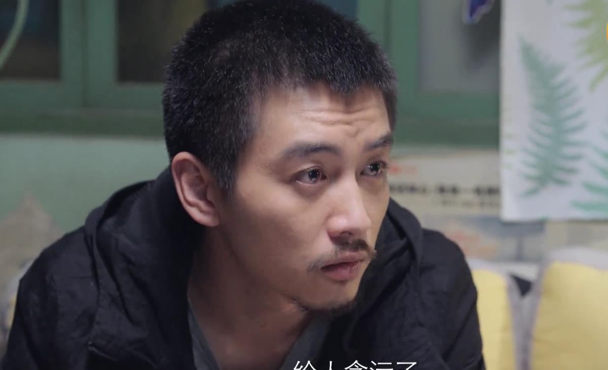 剧情|突围：陈晓上线一集后，就给全剧带来了第一个泪点，剧情步入正轨