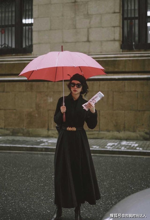 学三木 上了年纪的女人，别穿露腿装了，学三木洋气搭配，太显气质了
