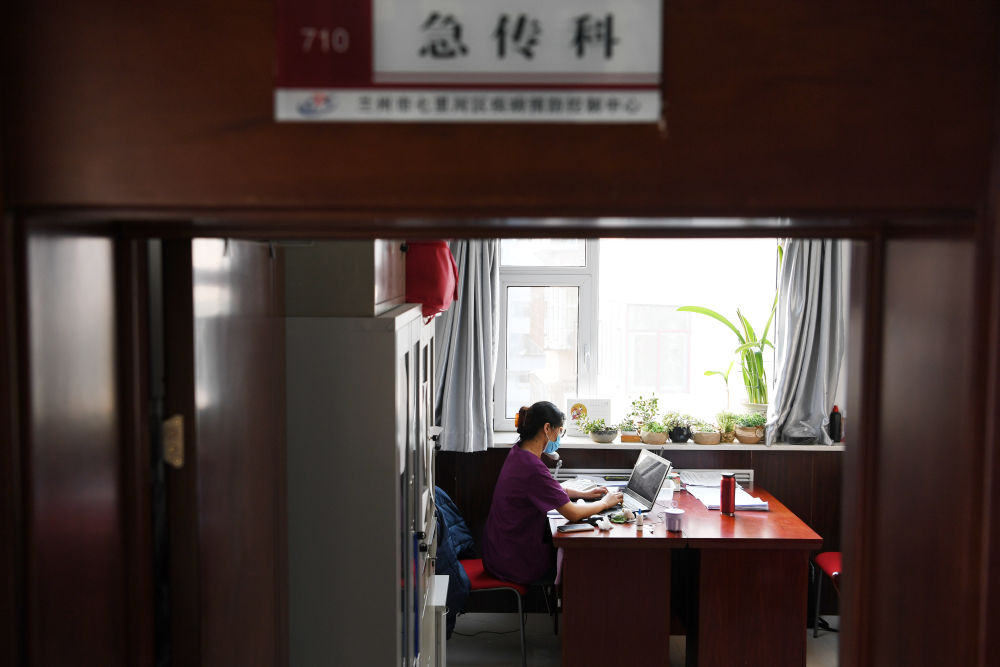 疫情|与病毒争分夺秒——抗疫一线的“病毒侦探”