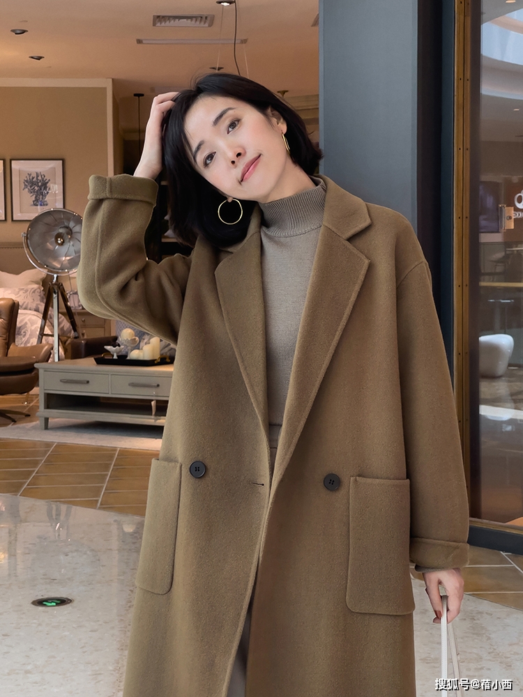 小姑娘 人人都有的呢子大衣，怎样穿搭才“出彩”？这2个要点很关键