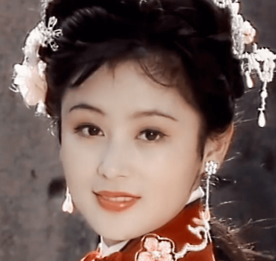 生活十大风情美人今昔颜值对比，有人颜垮了，有人优雅老去，差距真大