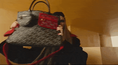 Nas 叱咤红毯、被爆红歌手示爱……这个品牌最近火得有点收不住！