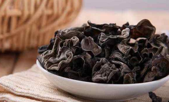 血管|得了糖尿病,一定要吃这8种食物,增加体内胰岛素,血糖慢慢恢复