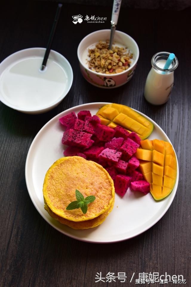水果|早餐只有营养软饼和炖品,家人却说:“夏季吃这样的早餐就是清爽!”