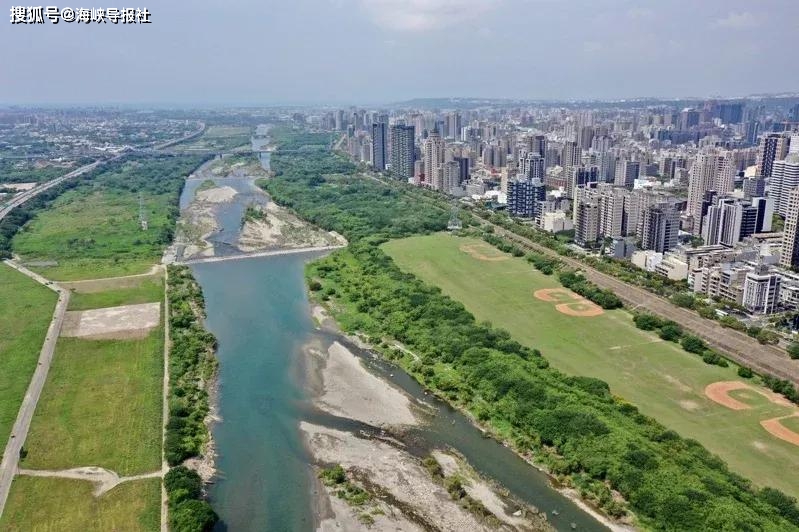 岛内最新民调 超过五成民众反对2022年选举前完成县市合并 议题