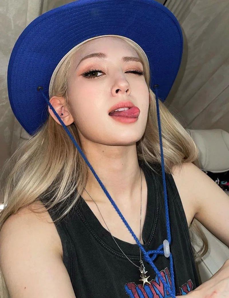 金发抄袭Lisa“太妹头”的佟丽娅一夜刷爆几亿播放量？内娱女爱豆都看跪了！
