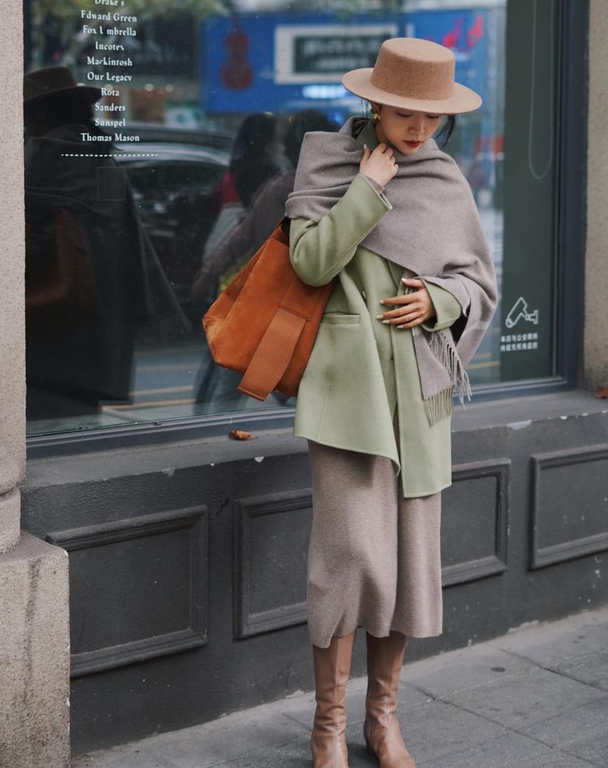 整体 今冬突然火起来的“中筒靴”，个性、百搭又显高，时髦有型不挑人