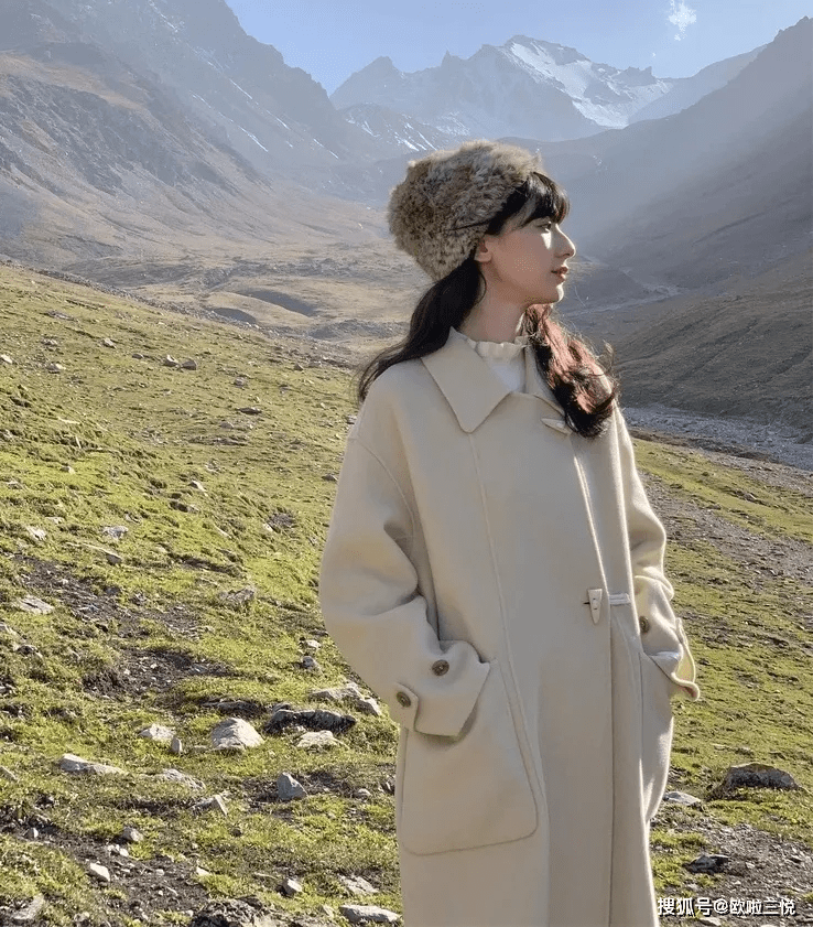 什么 大衣这样搭，太美了！