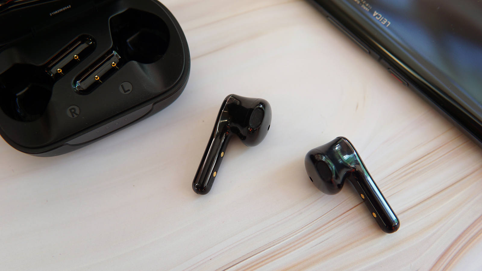 让生活倍有乐趣,趣倍flybuds c2蓝牙耳机体验!_充电