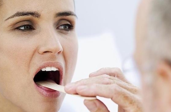 血糖|不管男女，如果舌头有3个“特点”，可能“糖尿病”离你不远了