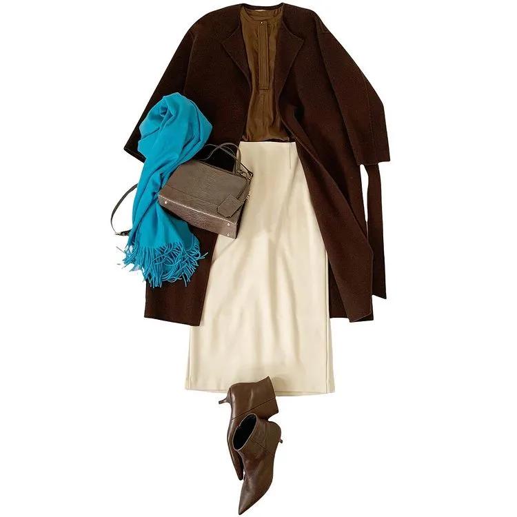 什么 初冬日本博主街拍 大衣里面都穿什么看看她们的搭配吧