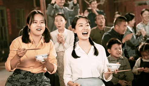 角色|《星辰大海》配角来头不小：认出了伪装者的间谍孤狼，没认出黄蓉