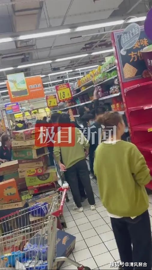 储存必备品，部分城市抢购米面油！