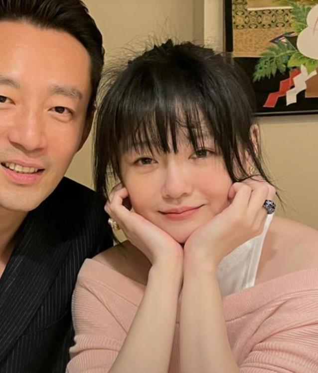 原创汪小菲大S被曝已协议离婚，男方遭媒体多次追问，态度模棱两可
