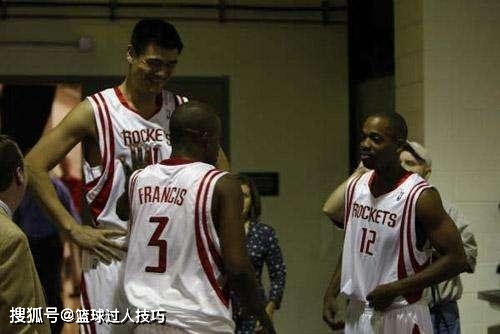 魔术|弗朗西斯为何被称“弗老大”？4件事看出，为挺姚明不惜得罪教练
