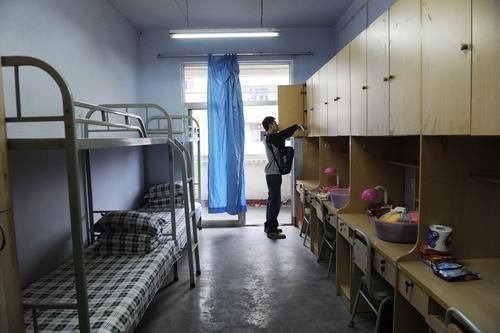 原创后悔让儿子住校一位初三家长的心里话说出寄宿的现实危害