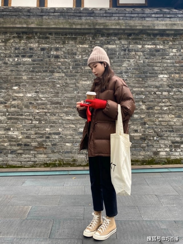 帆布鞋 这个冬天来点不一样的吧！用加绒帆布鞋代替其他鞋子，保暖又新颖