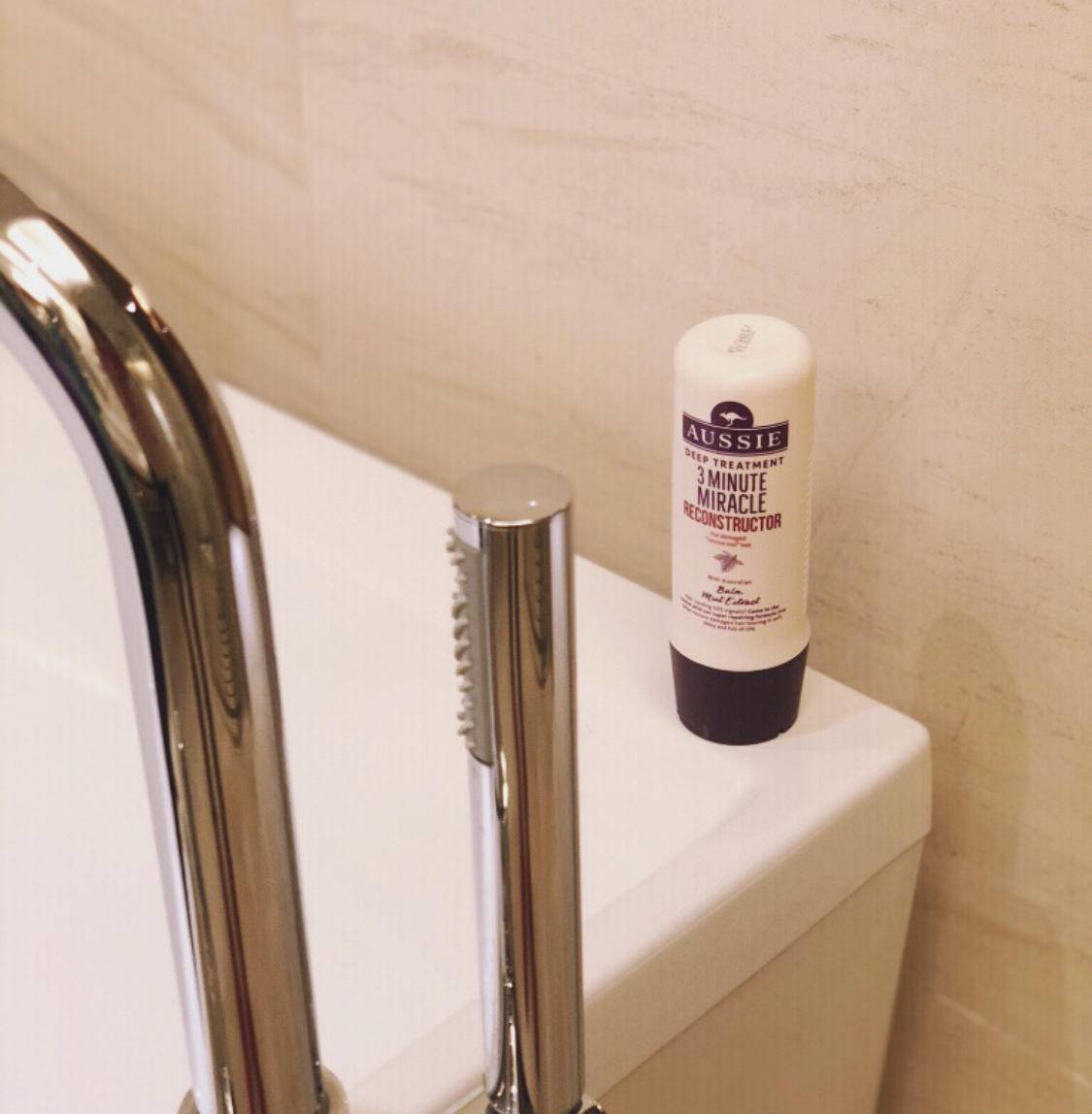 发型这不就是秋冬慵懒的感觉~泫雅这个发型太可了!