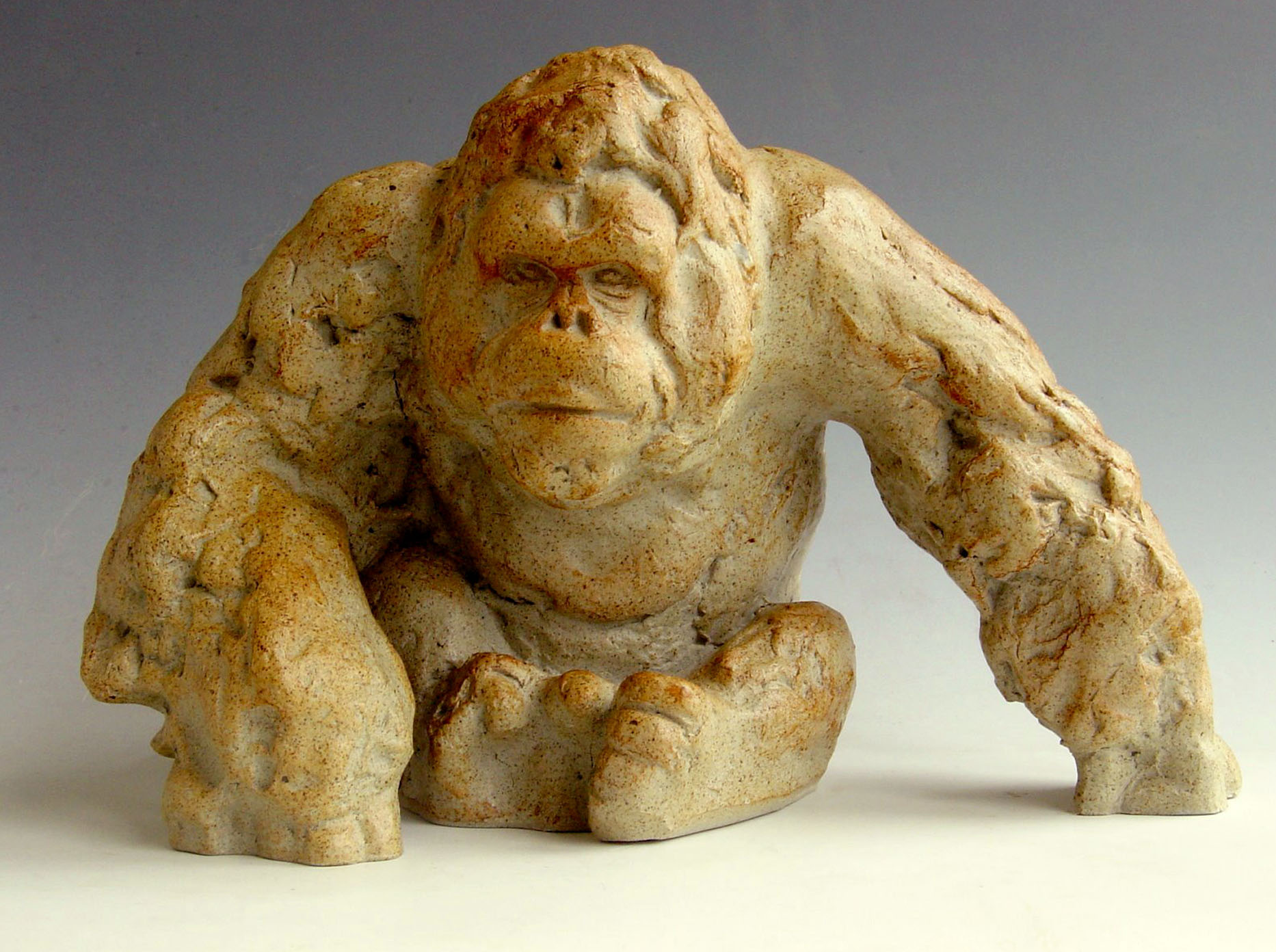 人性的高贵——赵坤雕塑创作中的人性关怀_工艺美术