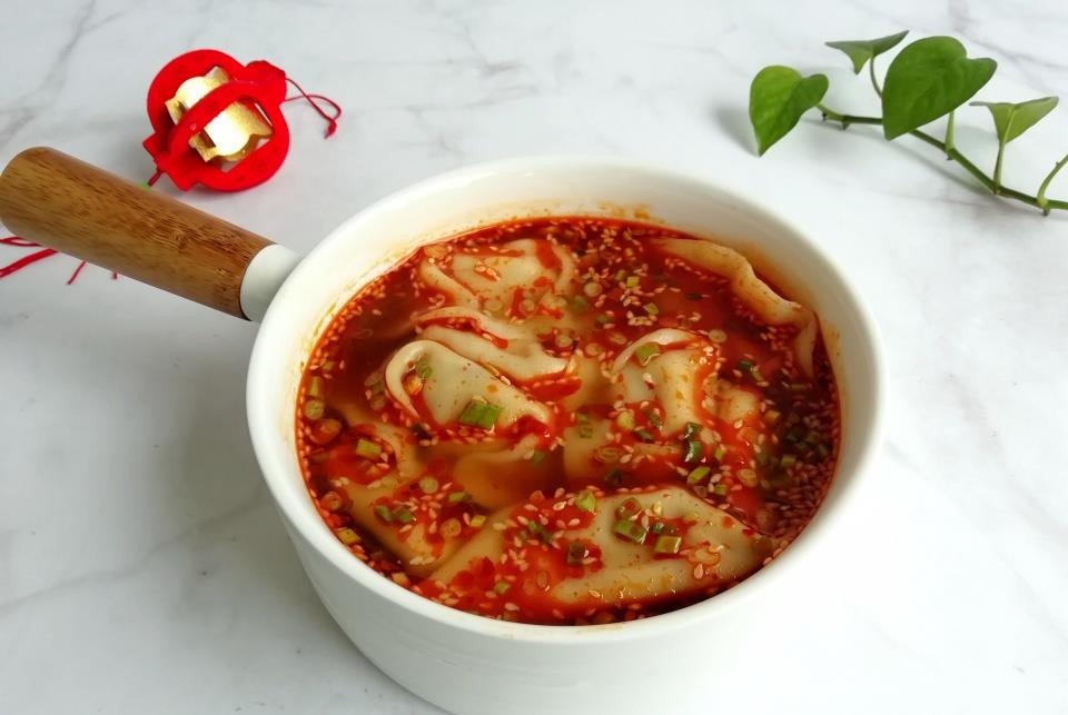 做法|酸汤水饺好不好吃，酸汤至关重要，教你万能酸汤做法，简单又实用