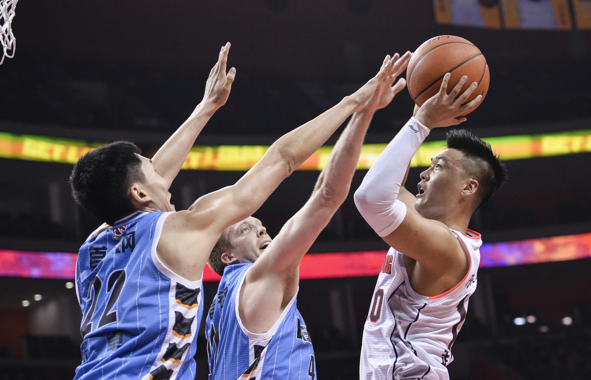 原创cctv5直播京粤大战上演广东或送北京四连败