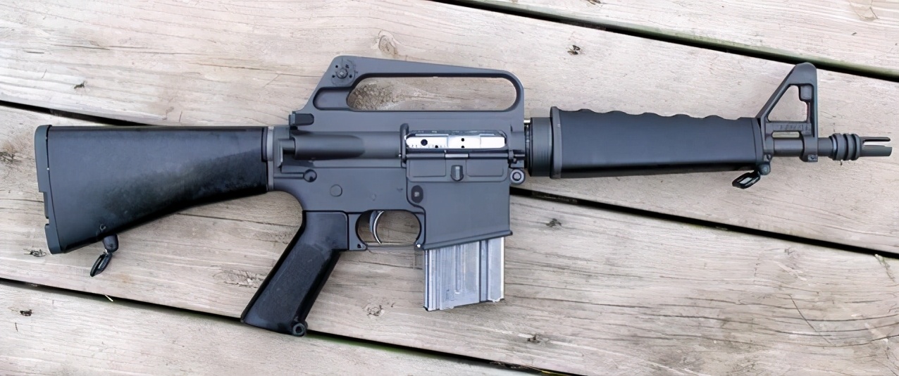 原创car15突击型步枪一款造型优美性能可靠的装备