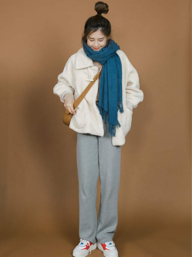 下半身 想要把羊羔毛外套穿出高级感!掌握这几套穿搭法则,好看又减龄