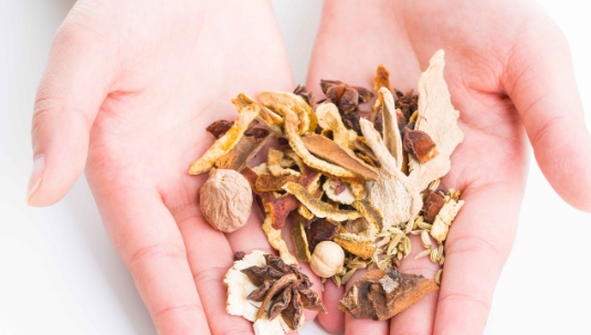 进行|得了肝病，如何治疗好？注意这5个细节，让肝脏好得更快