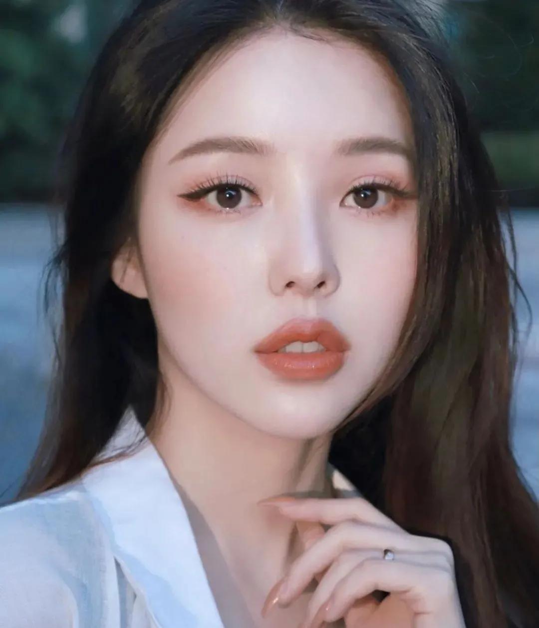 光影跟着美妆博主瞎打高光，连南韩第一清纯妖精都油化了