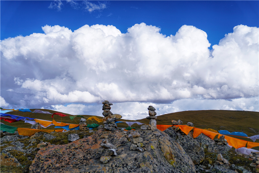 蓝冰|西藏旅游必打卡的雪山，海拔7048米，小众而神秘，还可见蓝冰仙境