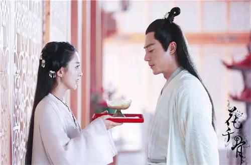 发型|知名女演员新剧出预告，预告槽点多，能够成为爆款吗？