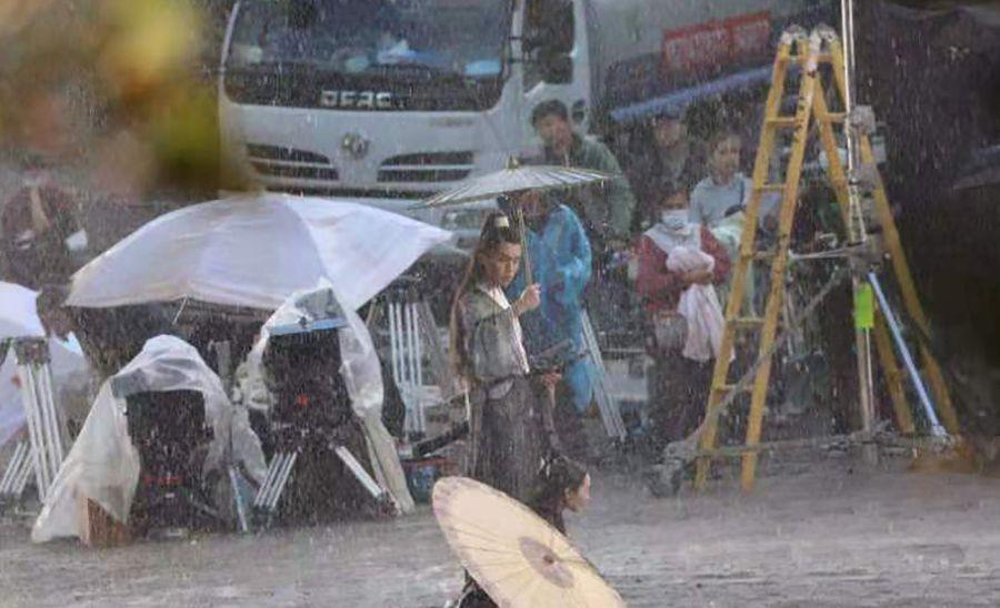雪中悍刀行排行榜_《雪中悍刀行》海报释出,张若昀胡军邱心志携手江湖