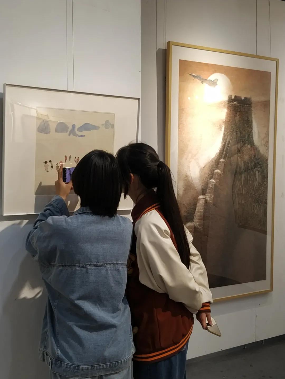 参展画家:百年辉煌:贺兰山 海晓龙 李忠印 李钟 李伟雄 刘钻苏云龙