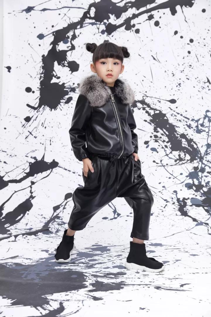 黑色 浙江趣欣童科技有限公司 | 保暖又有型,萌娃冬季穿衣指南get起!