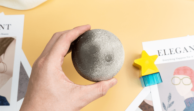 别人用手机拍月亮,我是直接拍80mm爱宇奇月球模型