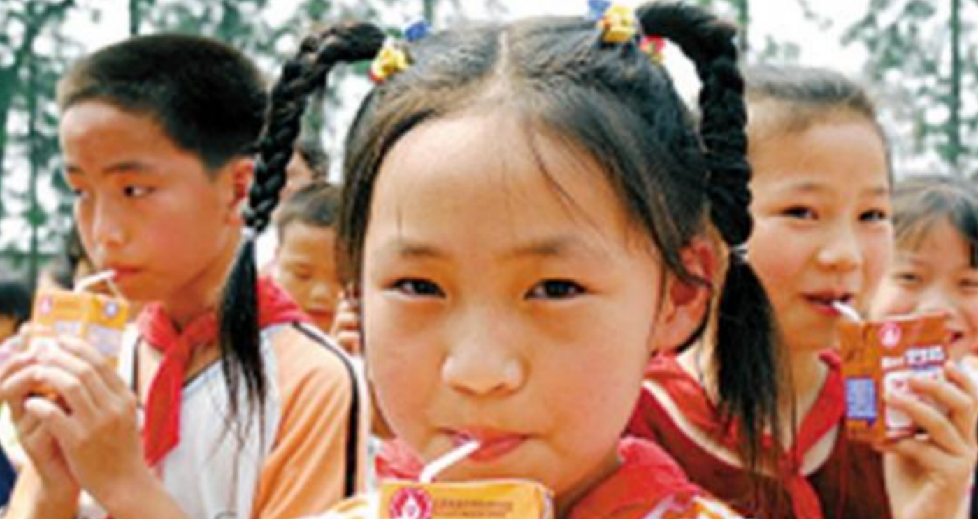 食品|我们的孩子正在被“催熟”,这些“黑名单”零食,宁可扔掉也别给娃吃