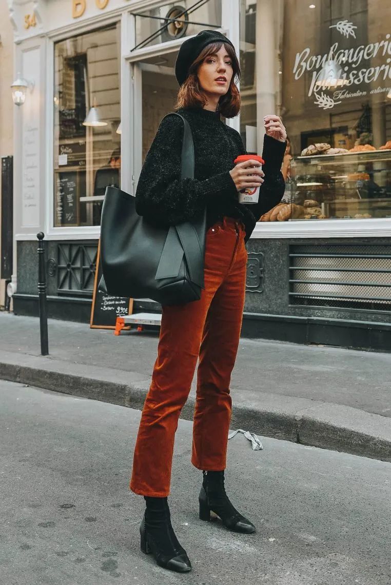 灯芯绒 别再穿高跟鞋了,奶奶裤+短靴才是今年秋冬最流行!