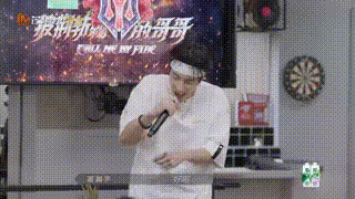 什么|直女看 “披哥”的快乐分你一半