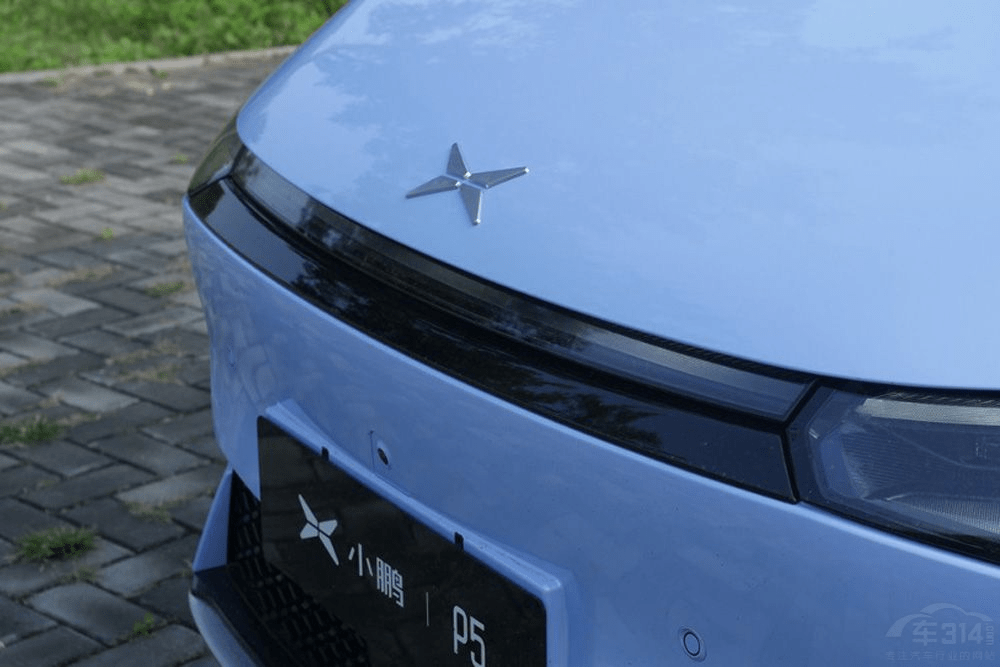 可以当床的电动汽车 69c05f88670745b39f86a3632c6cf8b7.png