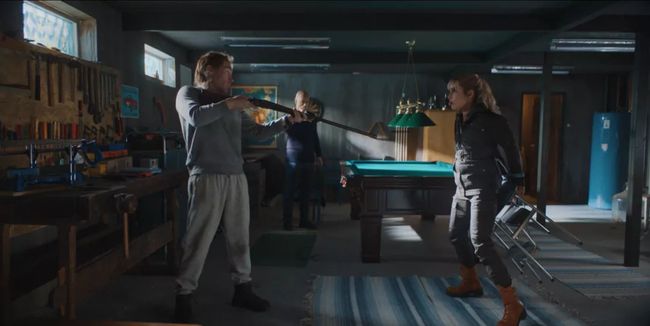 铁锤|《死亡之雪》导演最新“鬼作”，昆汀看了直呼内行