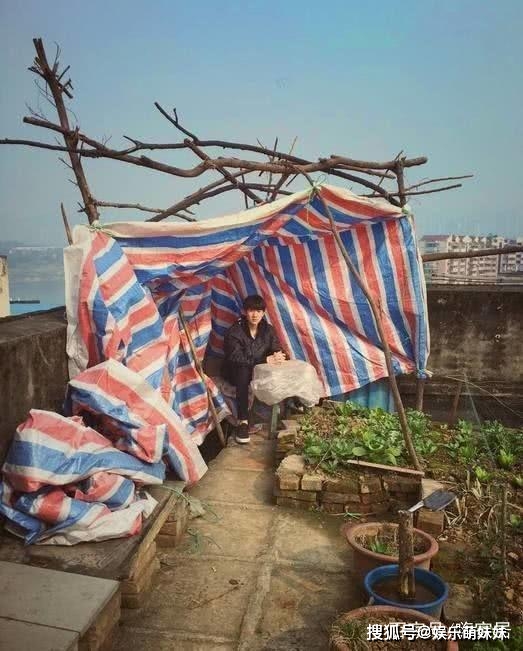 tfboys王俊凯老家显朴实 易烊千玺老家画风搞笑 王源老家最气派