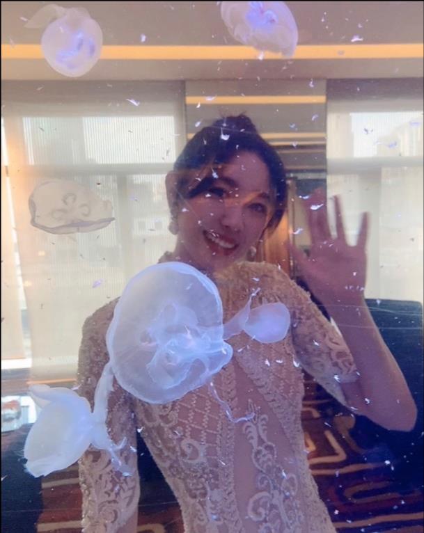 视觉 冠军孙一文终于放大招！穿蕾丝裙彰显出国风美，颜值竟不输明星脸