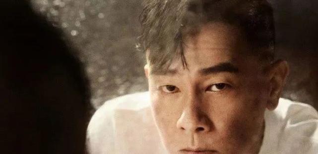 节目组|陈小春：54岁山鸡哥选秀翻红，为老婆披荆斩棘，他凭什么站C位？