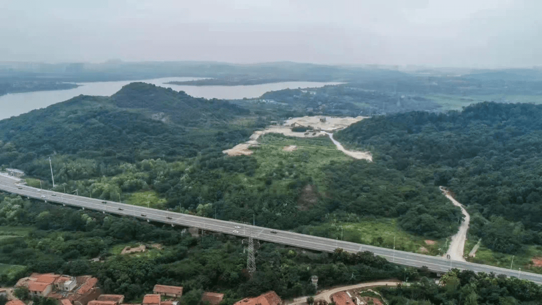 阿那亚 武汉东湖风景区鼓架山项目越来越多的变量让我们认识到,很多