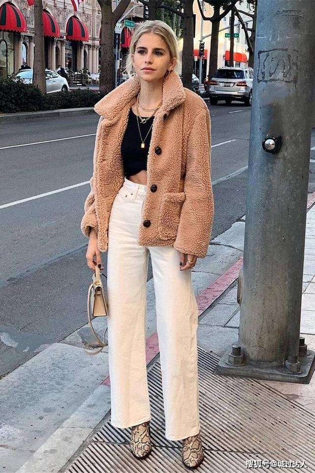 颜色 毛绒外套怎么穿才好看？注意这几个搭配细节，保证时髦不踩雷