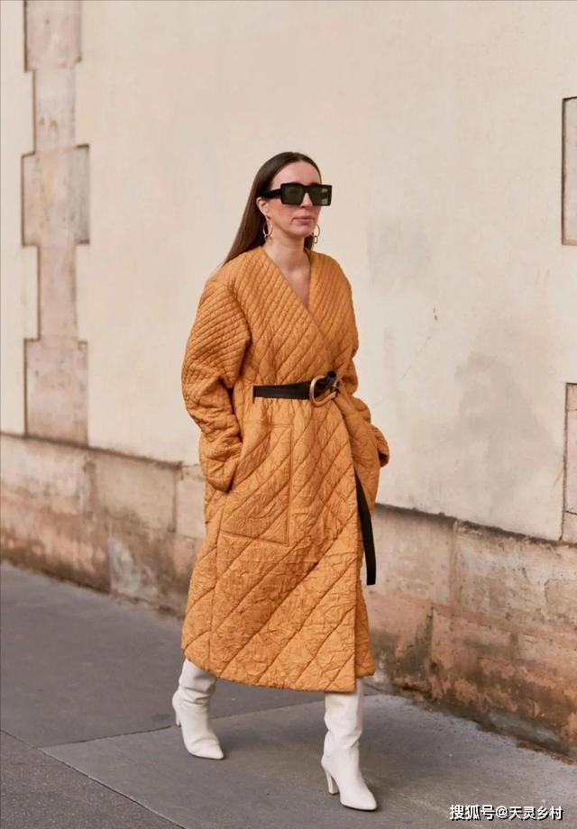 腰带 别再跟风加拿大鹅了,今冬流行的还有绗缝棉衣,4个技巧远离土气