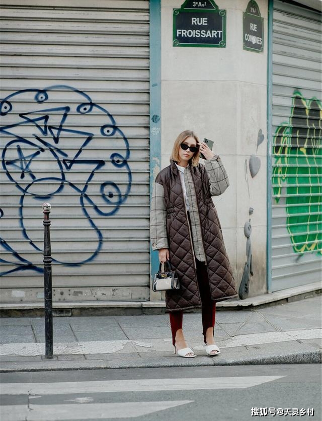 腰带 别再跟风加拿大鹅了,今冬流行的还有绗缝棉衣,4个技巧远离土气
